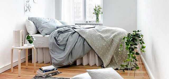 Das 90-Euro-Bett aus Pappe: Room in a Box - Utopia.de