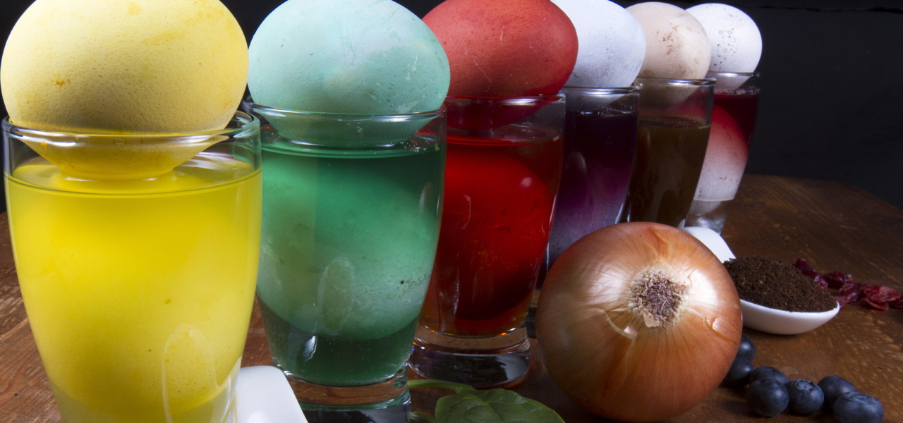 Ostereier natürlich färben: so geht&amp;#39;s mit Naturmaterial (Anleitung)