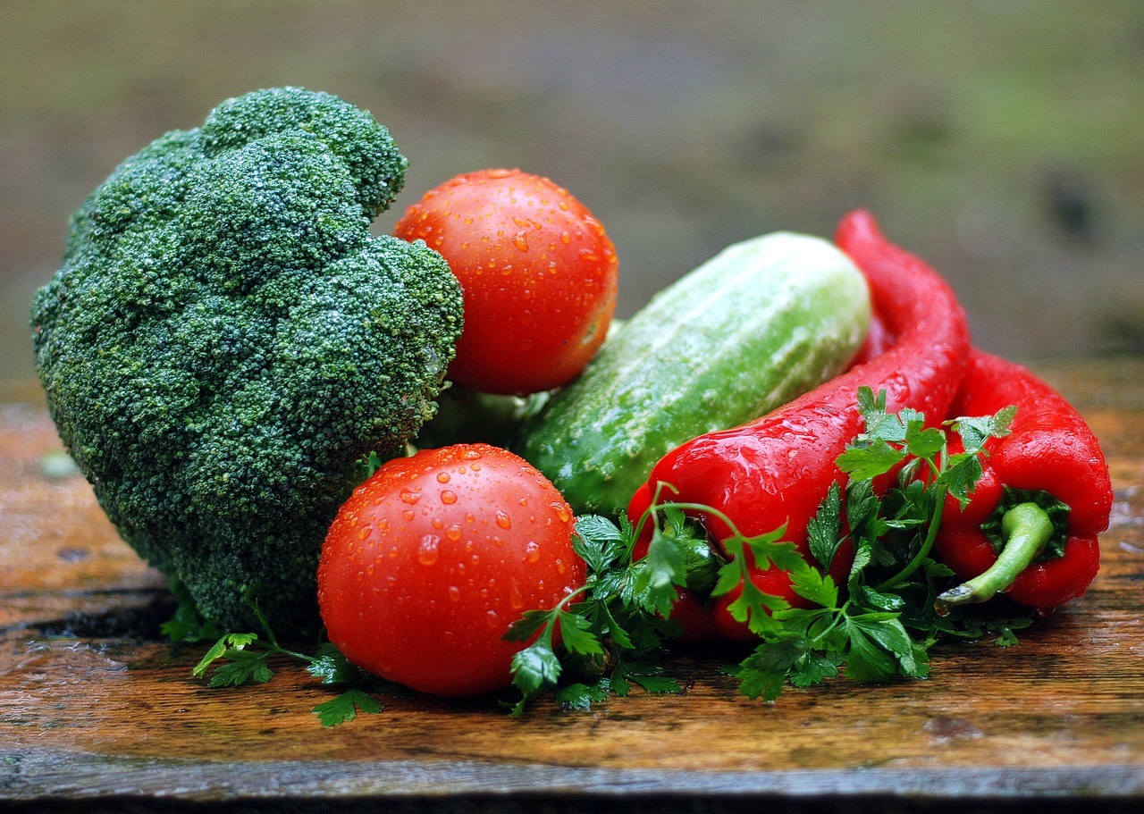 Frisches Gemüse ist neben Fleisch und Obst Hauptbestandteil der 