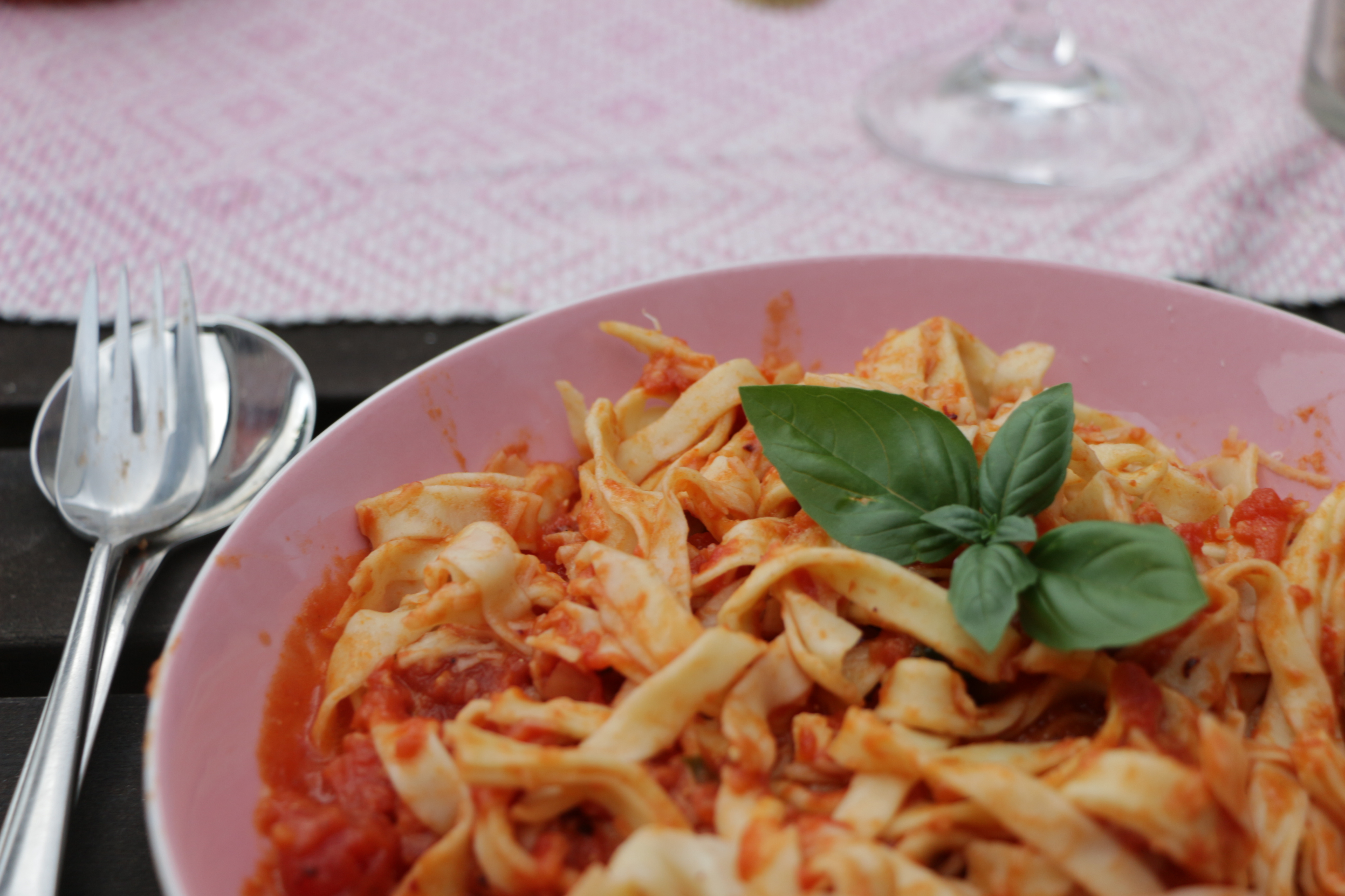 Selbst gemachte Nudeln schmecken unvergleichlich gut