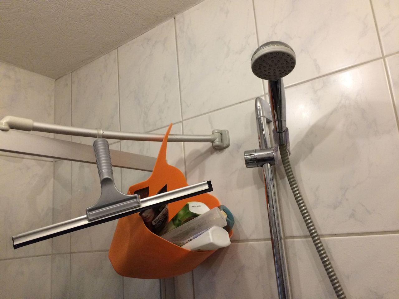 Duschkabine reinigen: mit diesen Tipps klappt's - Utopia.de