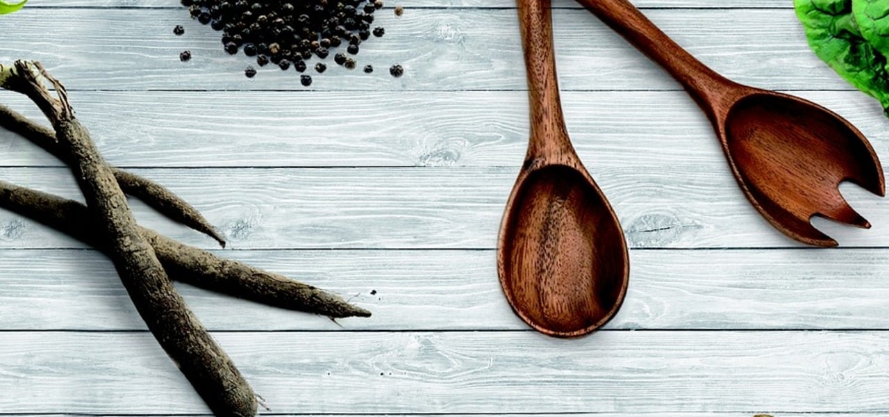 Schwarzwurzeln: 3 Rezepte für Suppe, Salat und Soße - Utopia.de