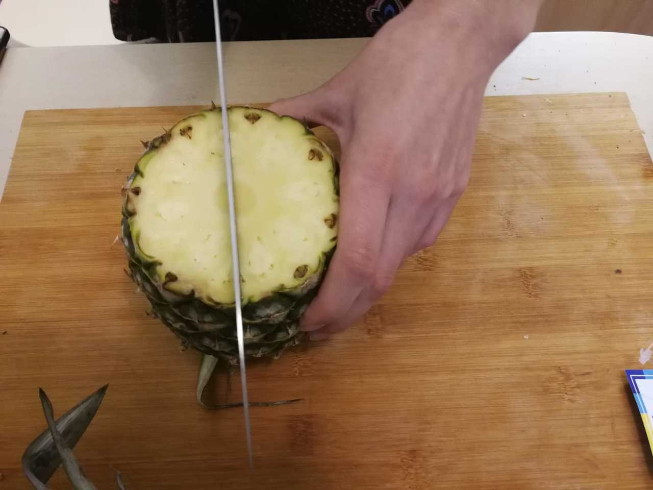 Ananas Schneiden Mit Diesem Trick Gelingt Es Leicht Utopia De