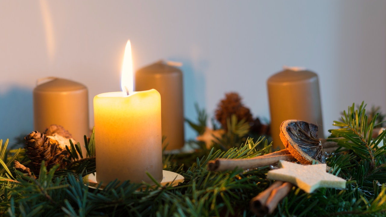 Adventskranz Dekorieren Mit Diesen Naturmaterialien Wird Er