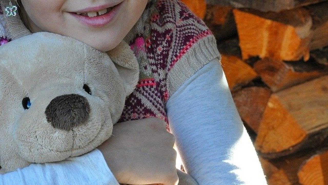 Kuscheltiere spenden: So kommen Plüschtiere bei Kindern richtig an - Utopia.de