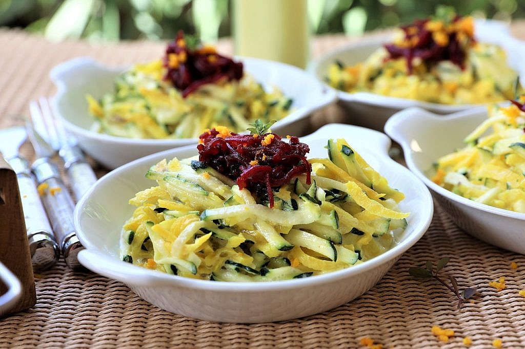Zucchinisalat: Rezept für einen schnellen Salat - Utopia.de