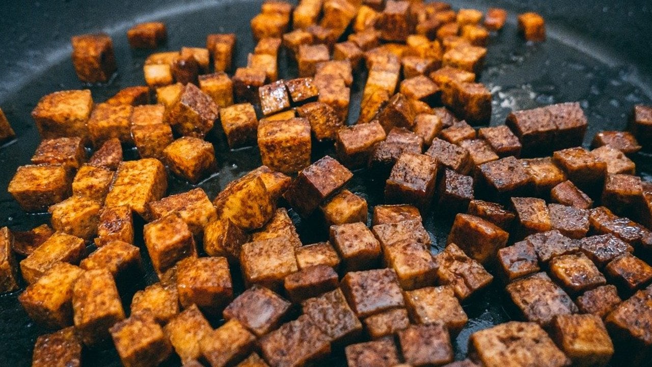 3 Rauchertofu Rezepte So Bereitest Du Ihn Zu Utopia De