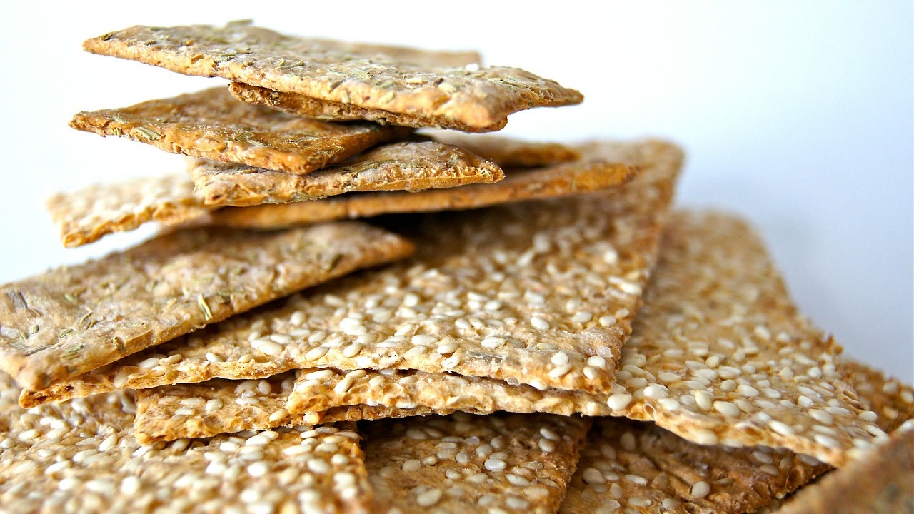 the-best-healthy-crackers-for-weight-loss-eat-this-not-that