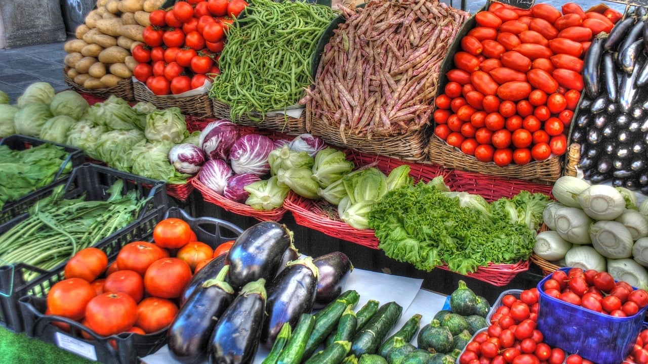 Besser nicht roh essen: Diese 3 Gemüsesorten solltest du auf jeden Fall kochen