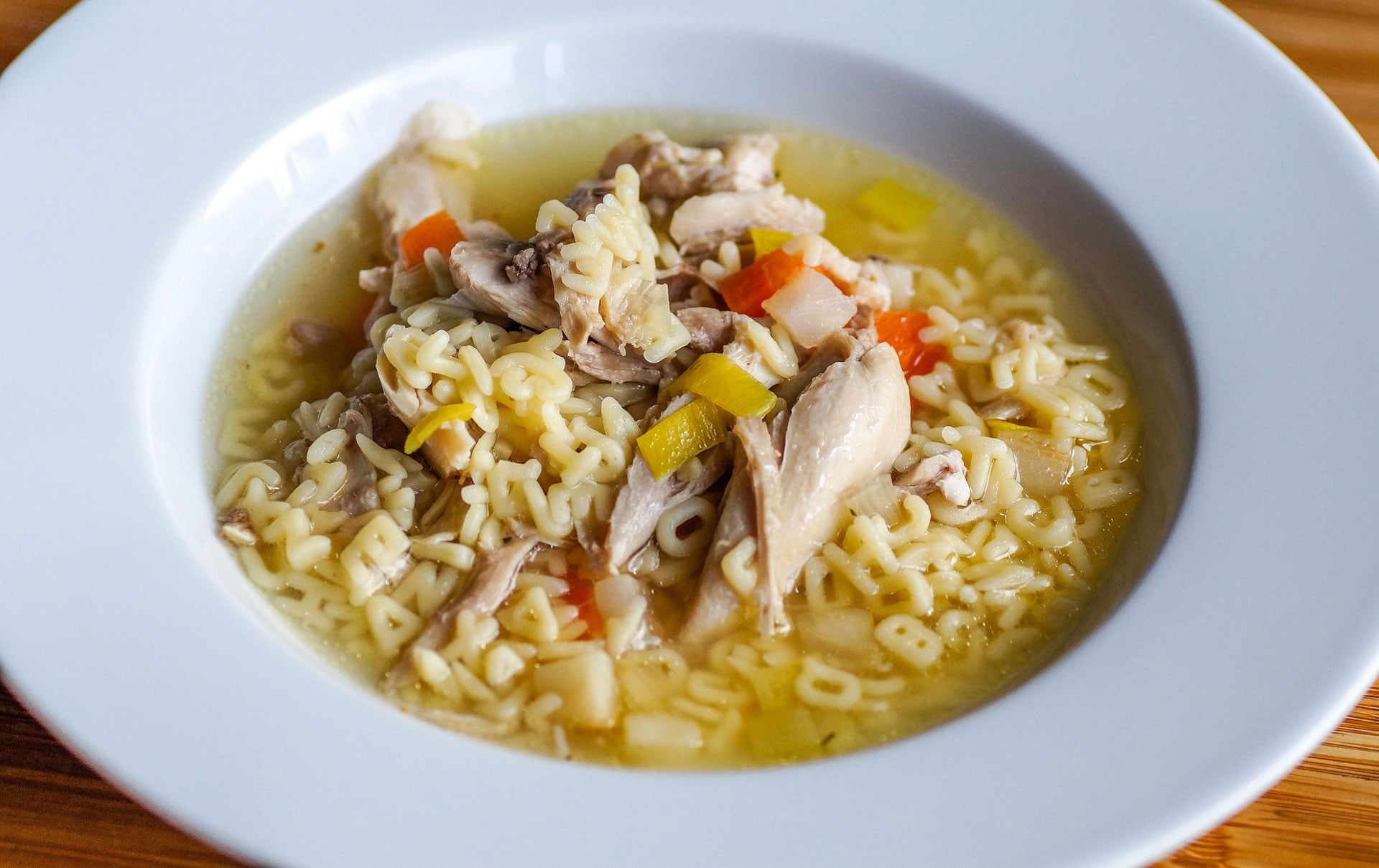 Hilft-H-hnersuppe-wirklich-gegen-Erk-ltung-