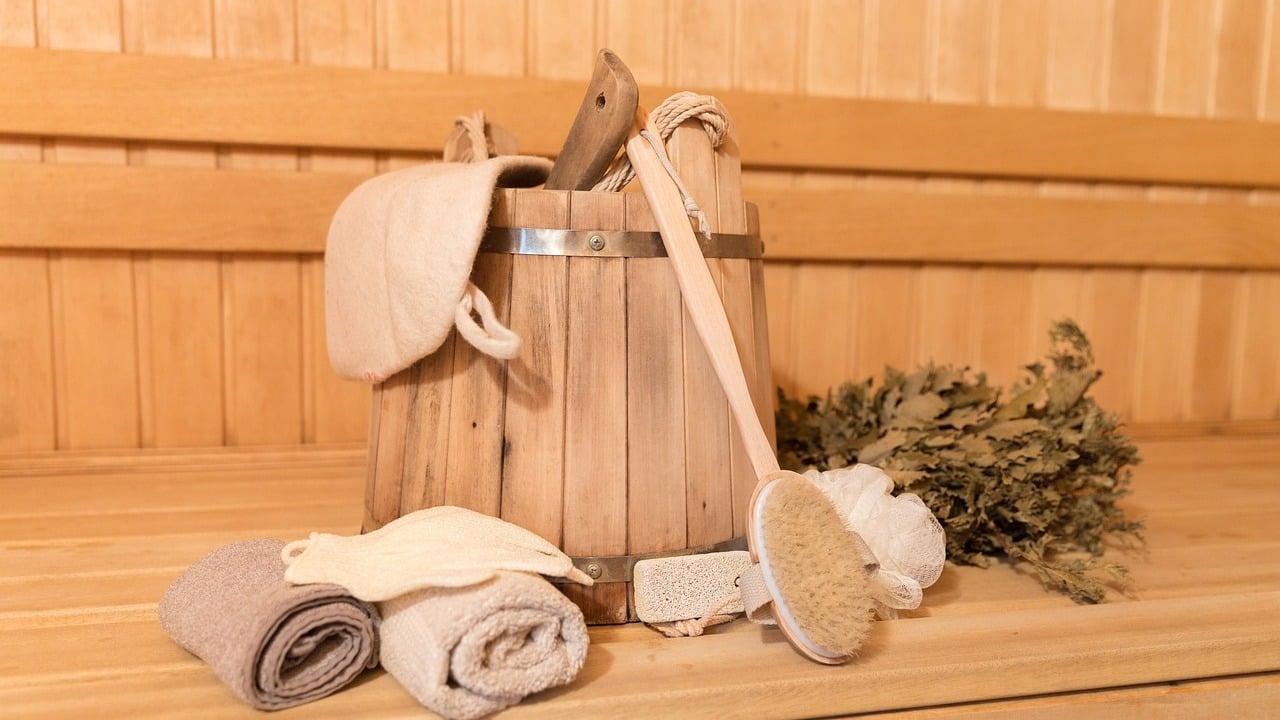 Sauna-Aufguss-Vom-ersten-Aufguss-bis-zum-Abdampfen