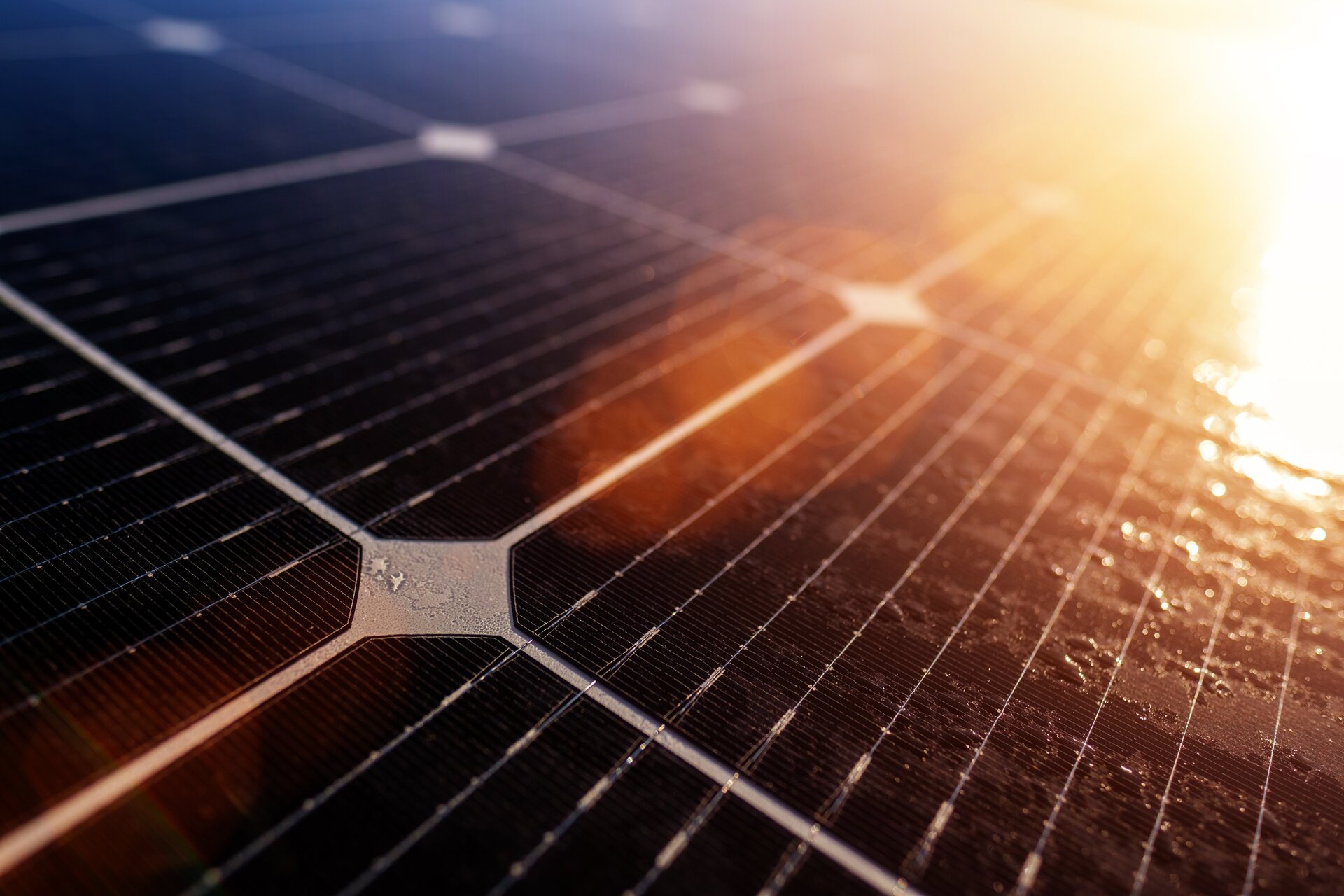 “Selbst produzierten Strom sinnvoll nutzen”: So holst du das meiste aus deiner Solaranlage raus