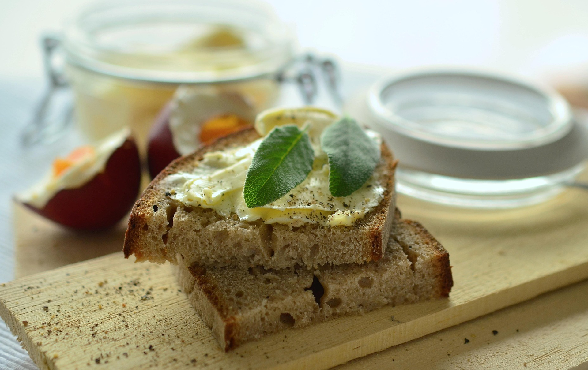 Jeden Tag Butter essen: Das sind die Folgen