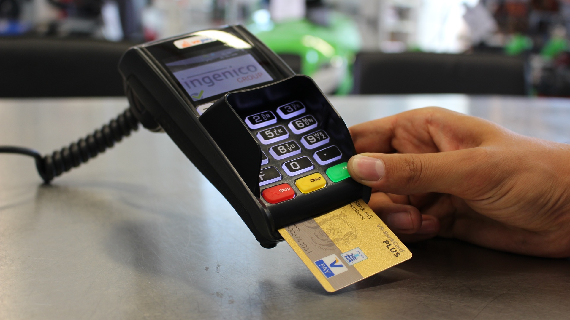 Trinkgeld bei Kartenzahlung geben: Warum sollte ich das (nicht) tun?