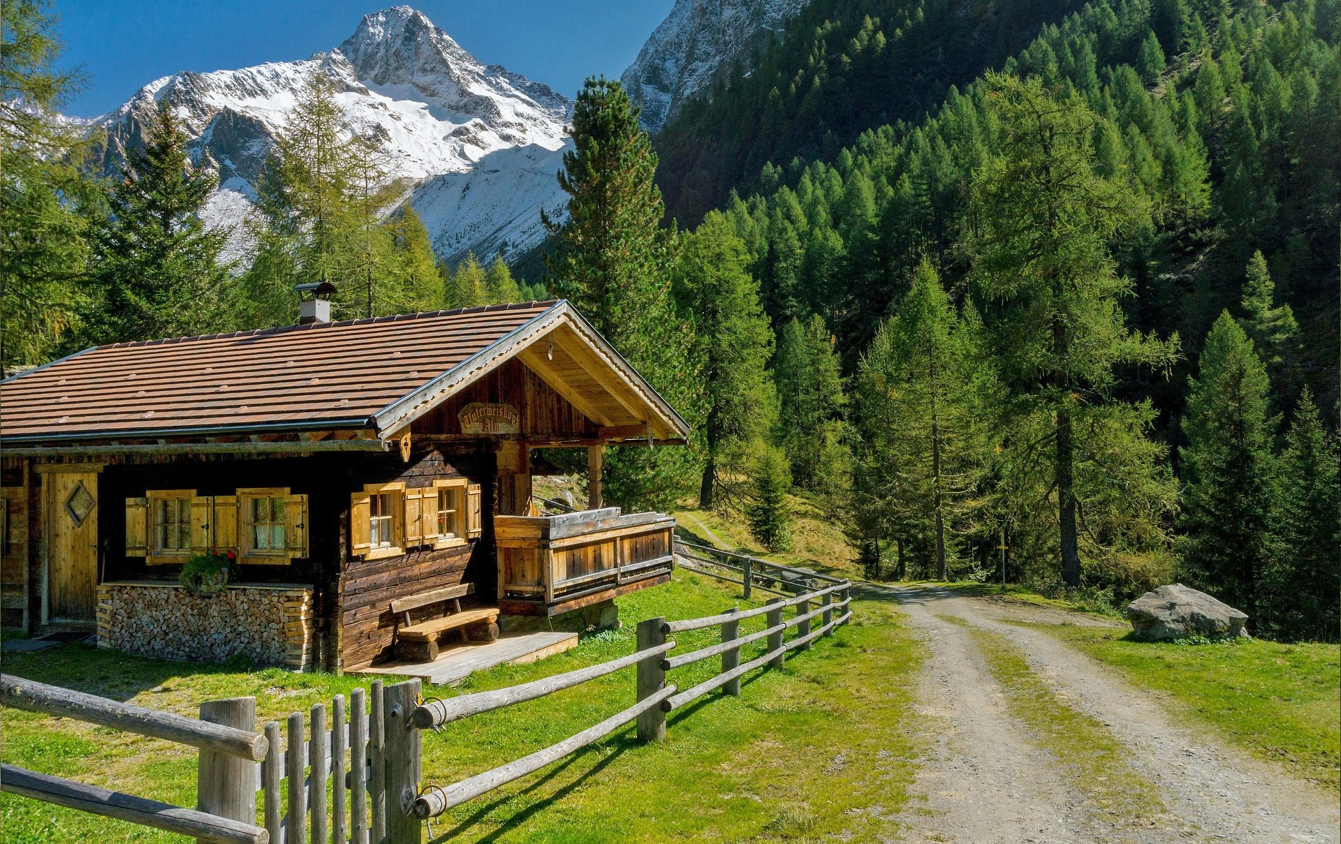 Arbeiten auf der Berghütte: Die wichtigsten Tipps für den Einstieg