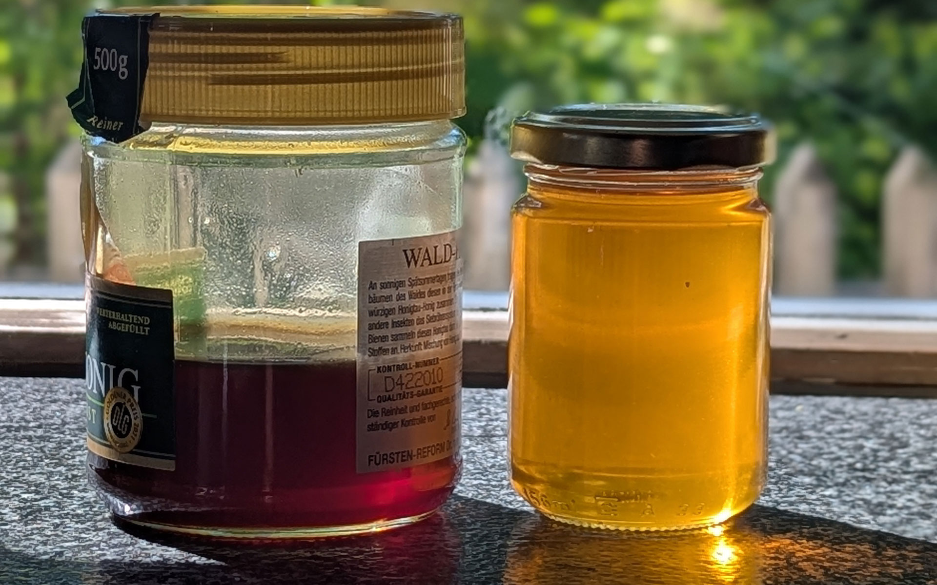 Tödliche Gefahr im Altglas: So rettest du Bienen mit einem einfachen Trick