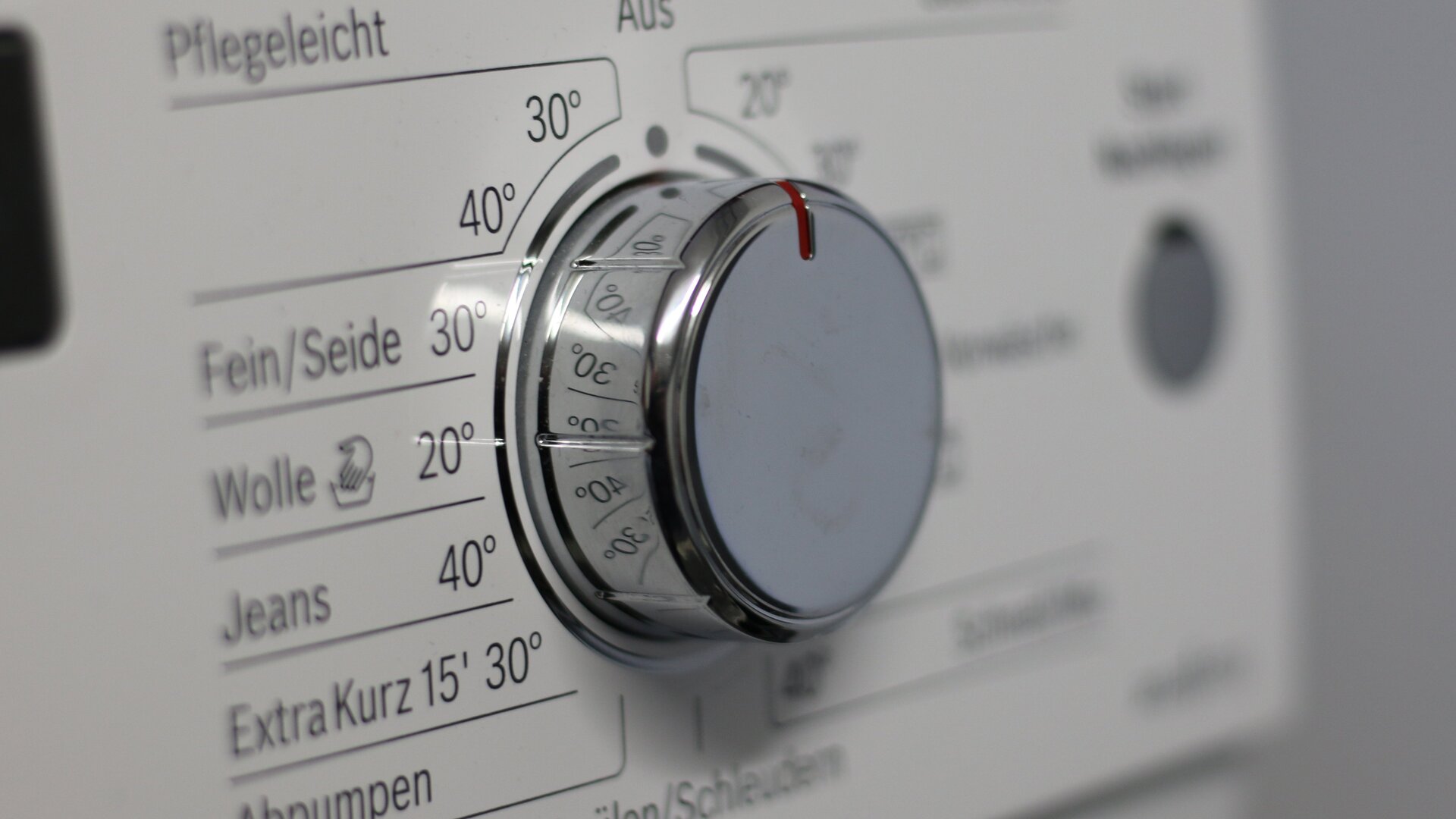 Feinwäsche vs. pflegeleicht: Diesen Unterschied solltest du kennen