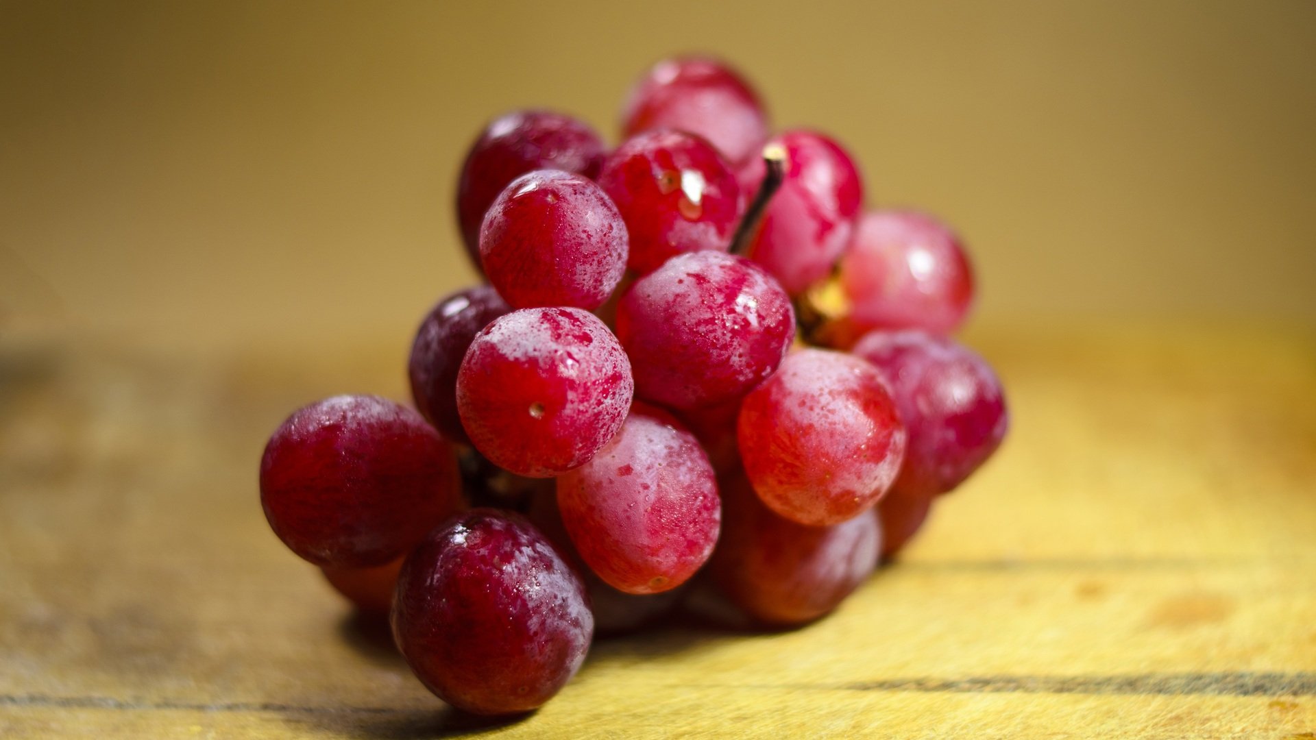 Mit-diesem-einfachen-Trick-werden-Weintrauben-zum-Sommer-Snack