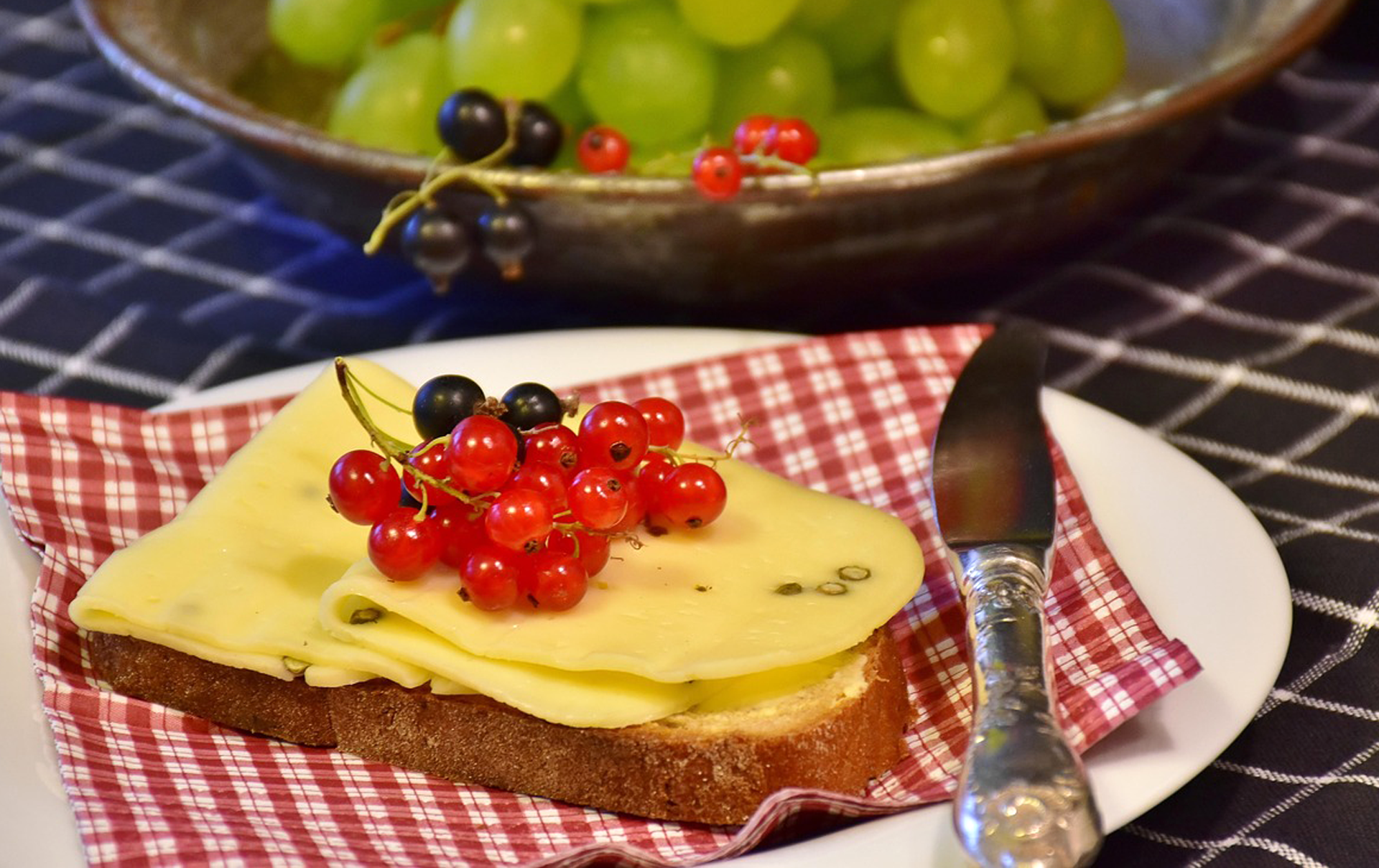 Jeden-Tag-K-se-essen-Diese-Folgen-hat-es-f-r-deinen-K-rper