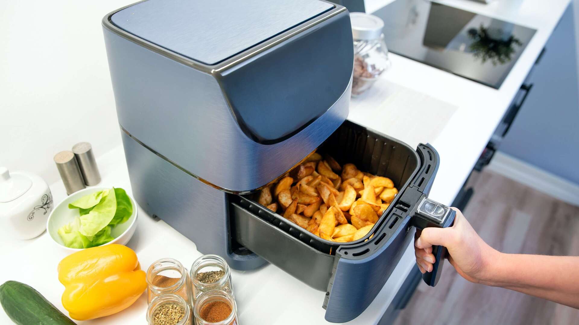 Deshalb-ist-Backpapier-im-Airfryer-keine-gute-Idee