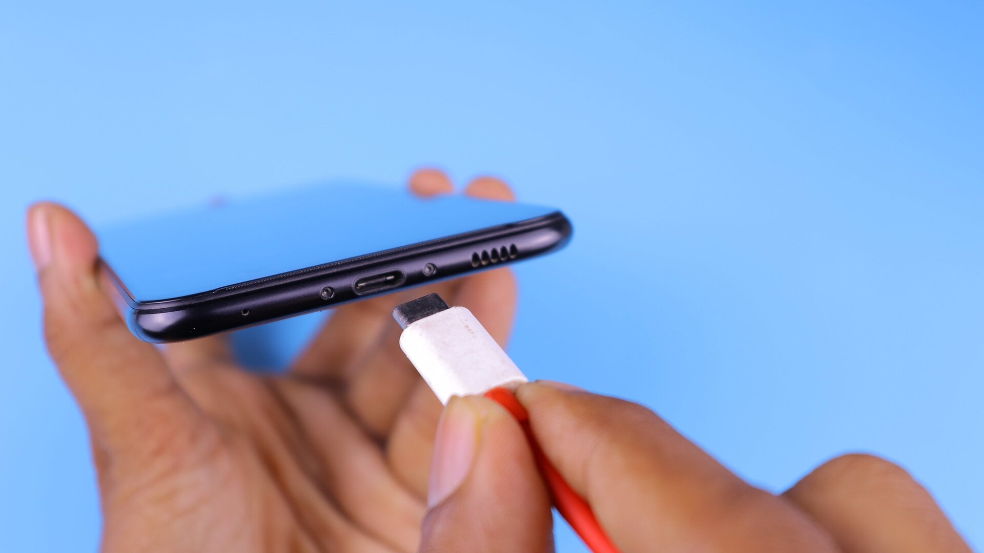 Handy-aufladen-Diese-Reihenfolge-solltest-du-beachten